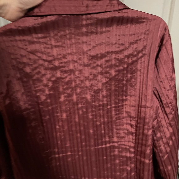 Large Button Down Top. MUST BE BUNDLED - Picture 4 of 9